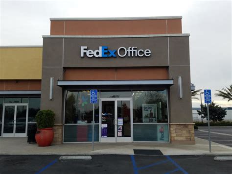 Closed - Opens at 900 AM Monday. . Fedex office kinkos
